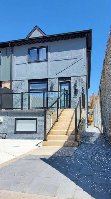 Renovated Guest Suite Near The Lake & High Park In Toronto! Exterior foto